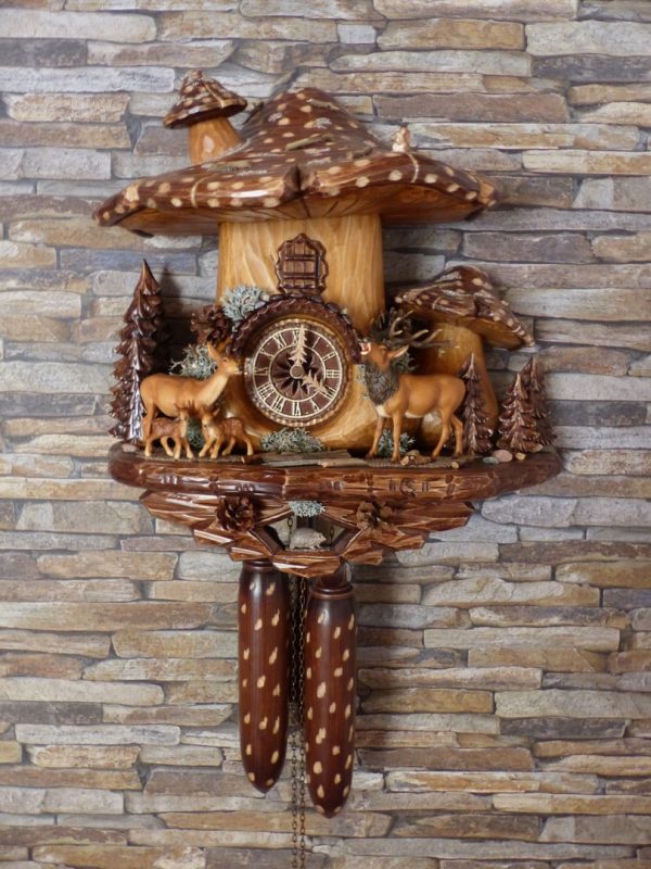 MCC8-day mushroom-clock with deer family