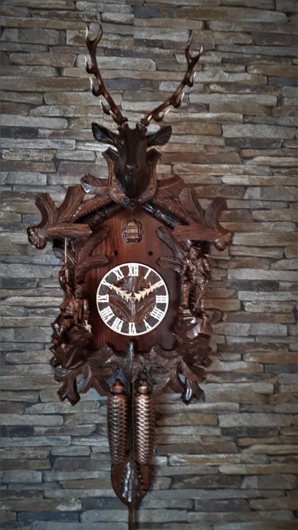 MCC 8-day cuckooclock with climber and wanderer