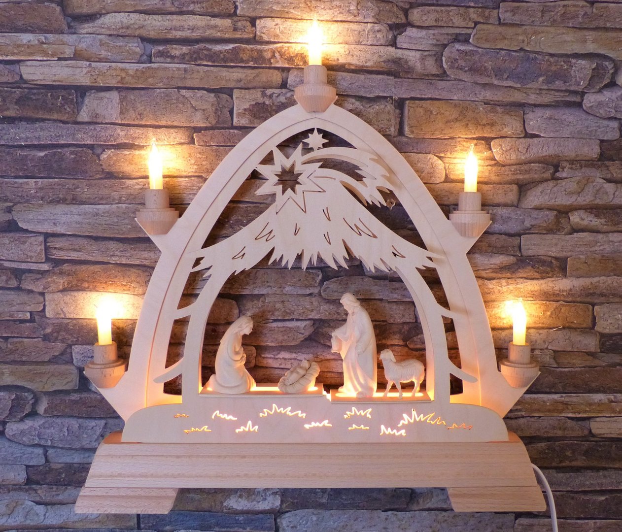 Gotischer Lichtbogen Heilige Familie und Schaf